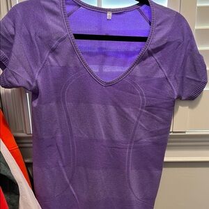 Lululemon Athletica Purple Fitted Short Sleeve T-Shirt